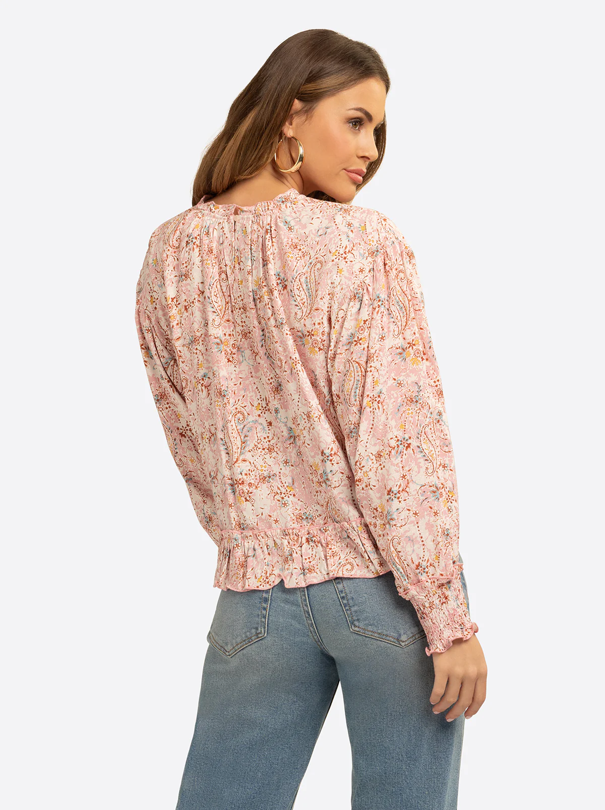 JS Jessica Simpson Anaya Mock Neck Blouse in Shell-Calia Paisley - Image 3