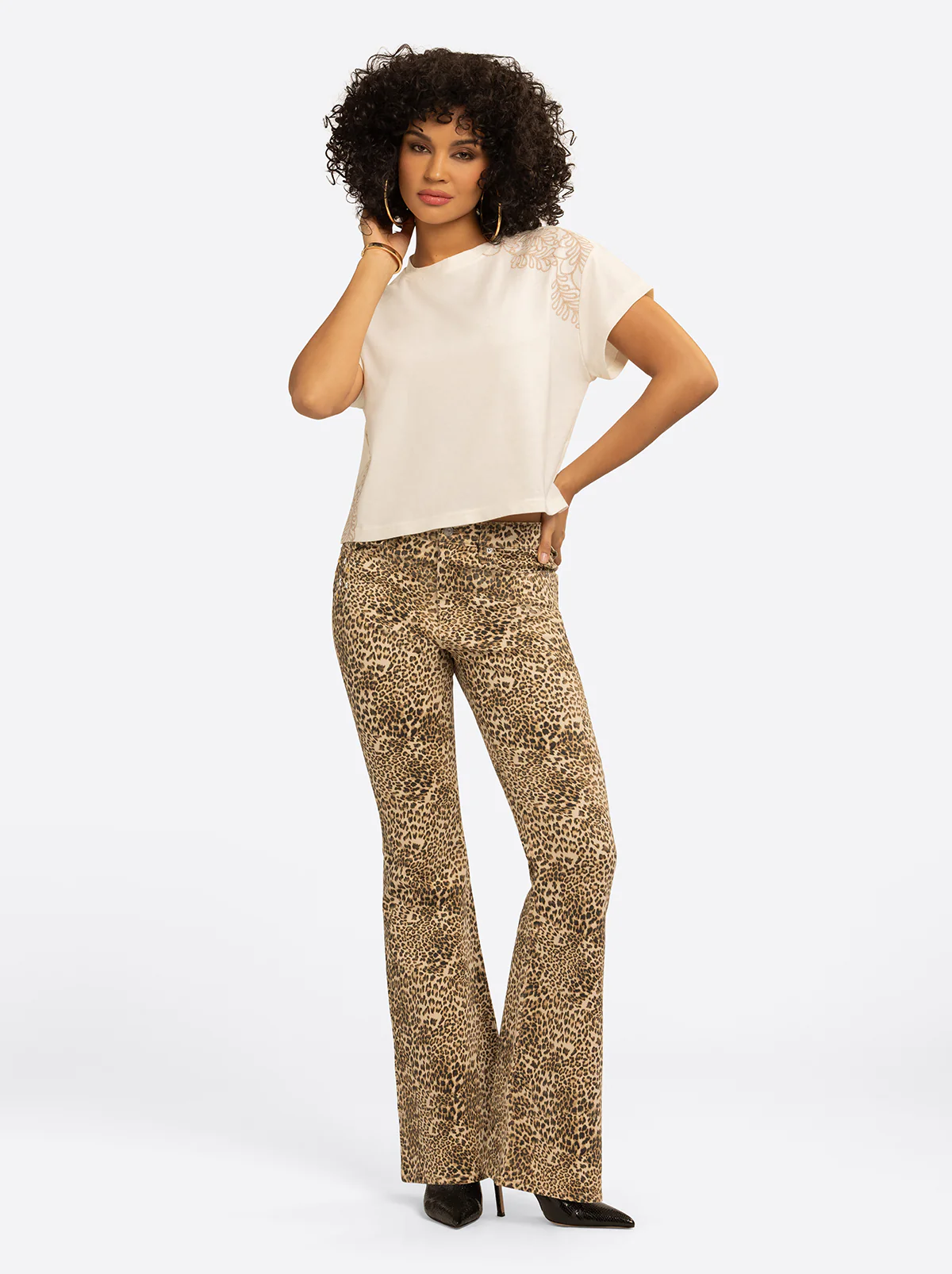 JS Jessica Simpson Suri Tee in Gardenia-Indra - Image 4