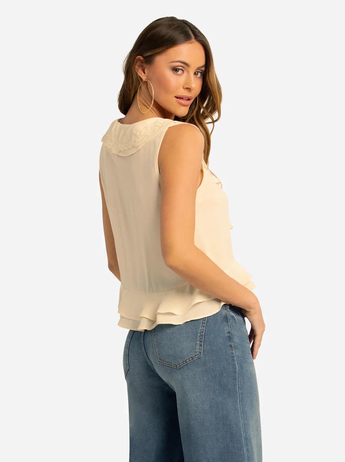 JS Jessica Simpson Trea Ruffle Tie Top in Whitecap Gray - Image 3